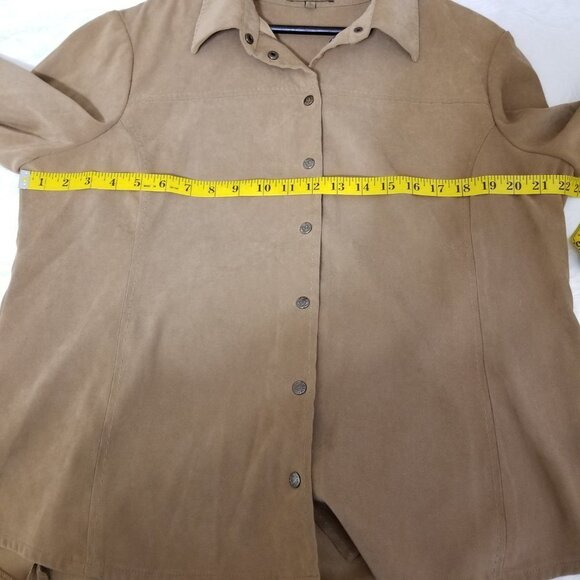 ITEM&CO snap front top suede like fabric - Picture 5 of 12